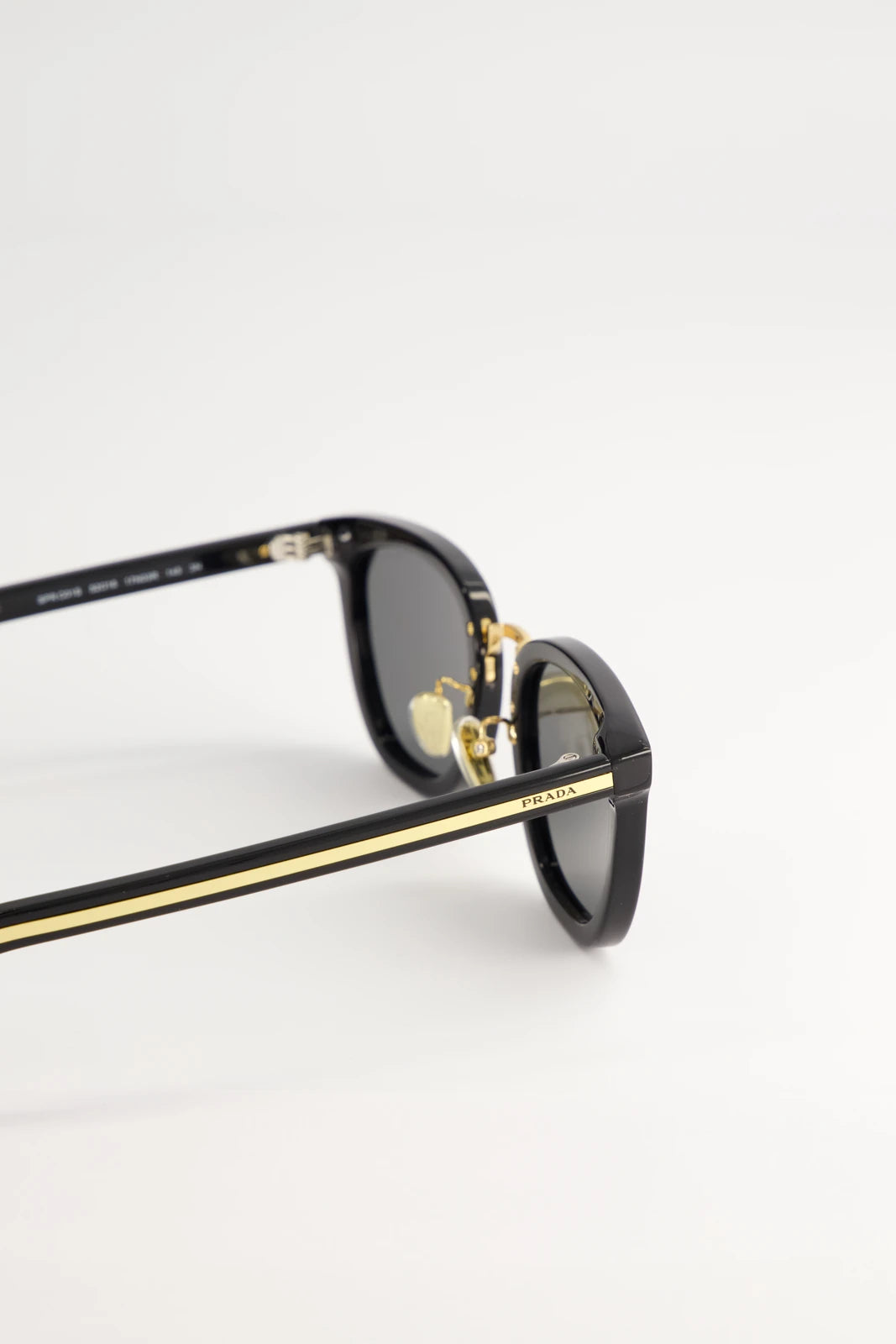 Lentes de Sol Prada Symbole Black SPRC01