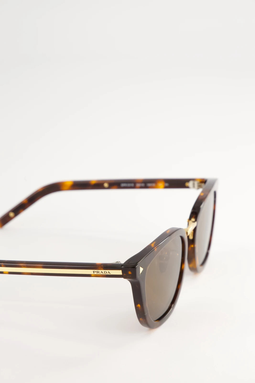 Lentes de Sol Prada Symbole Tortoise SPRC01