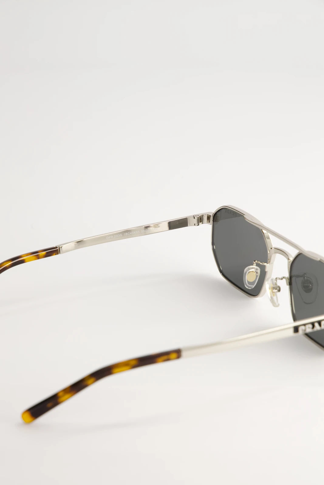 Lentes de Sol Prada Metal Silver SPRD53