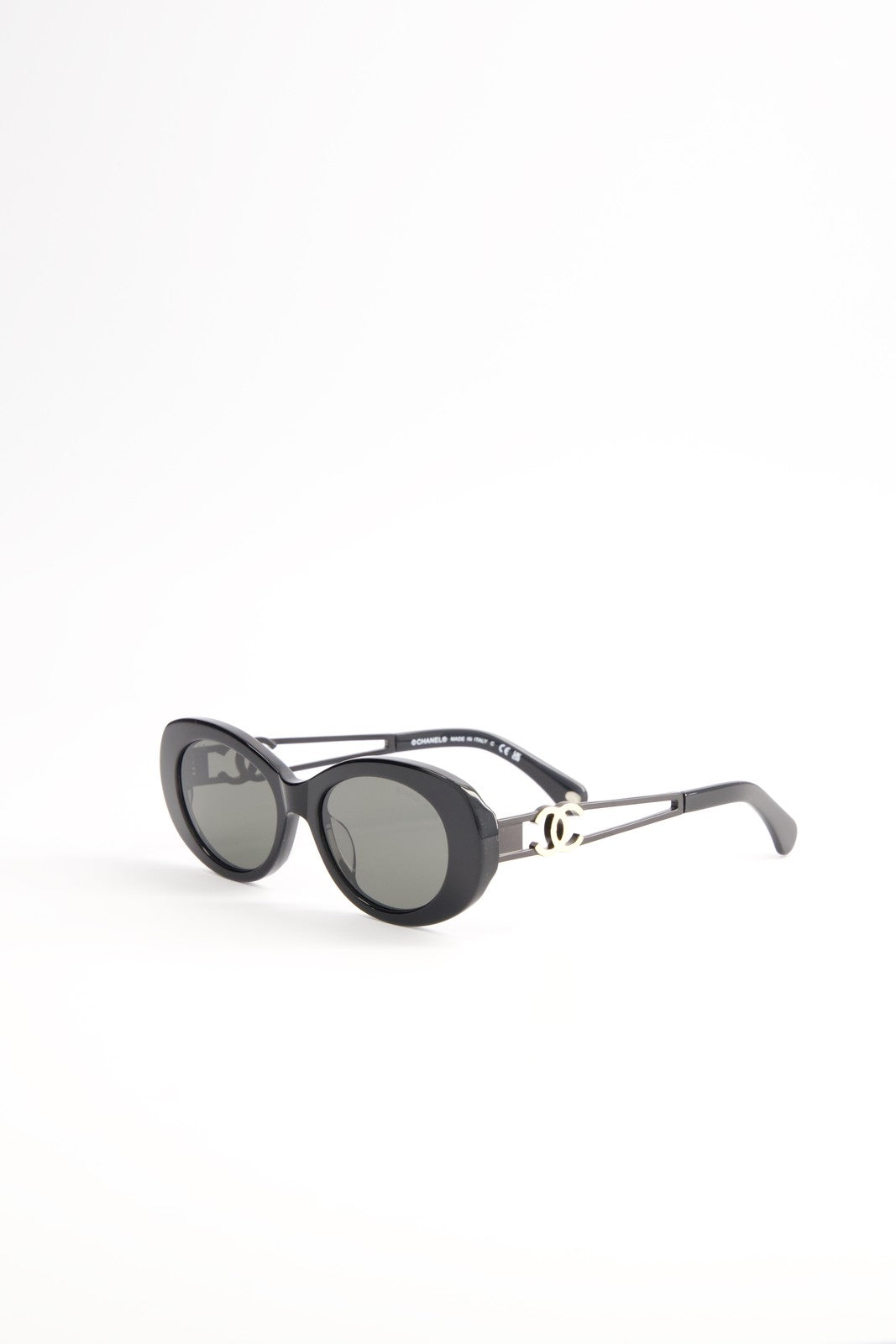 Lentes de Sol Chanel Oval