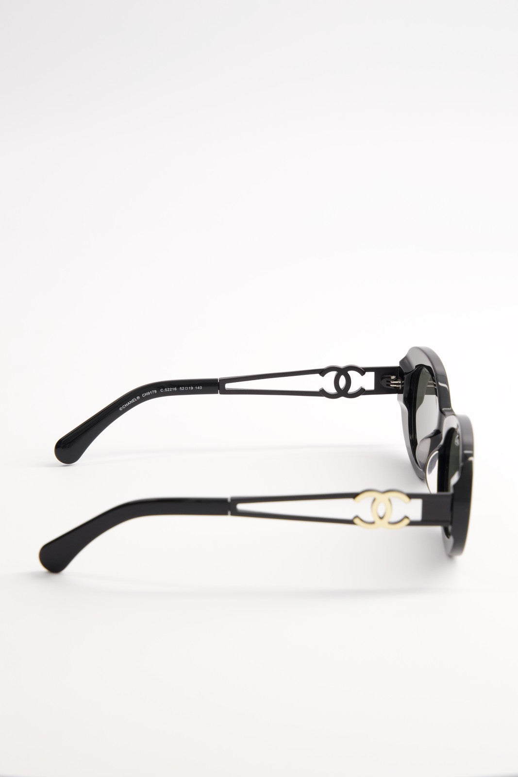 Lentes de Sol Chanel Oval